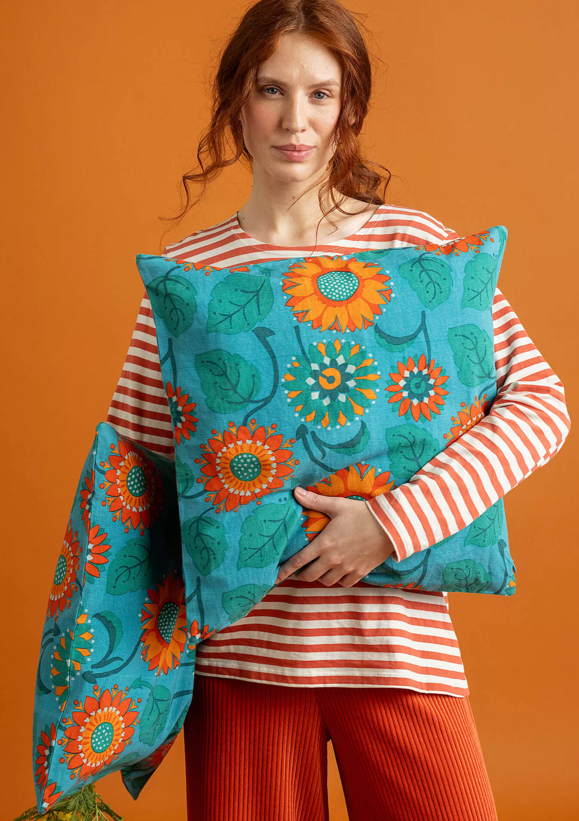 Sonnenblumen für UNHCR | Schlafzimmer Deko^Gudrun Sjödén Kissenhülle Sunflower Aus Bio-Baumwolle/Leinen türkis