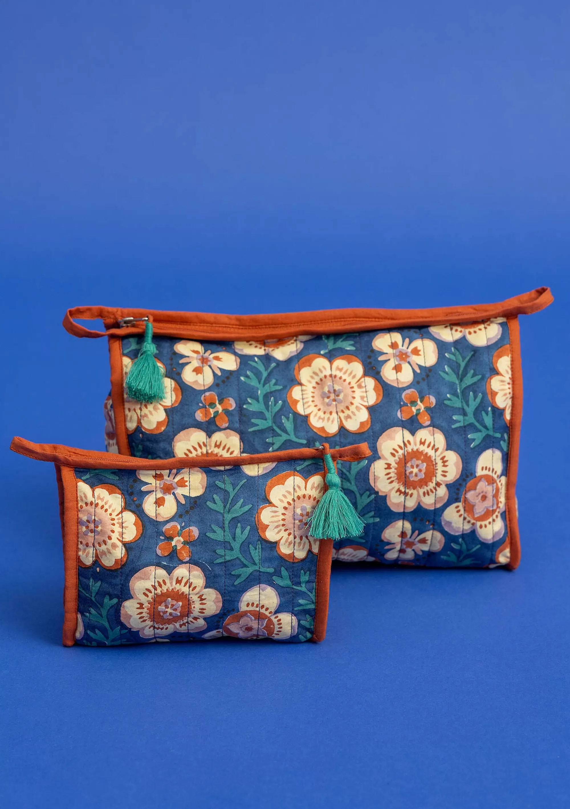 Taschen | Bad-Accessoires^Gudrun Sjödén Kosmetiktasche Petals Aus Bio-Baumwolle porzellanblau