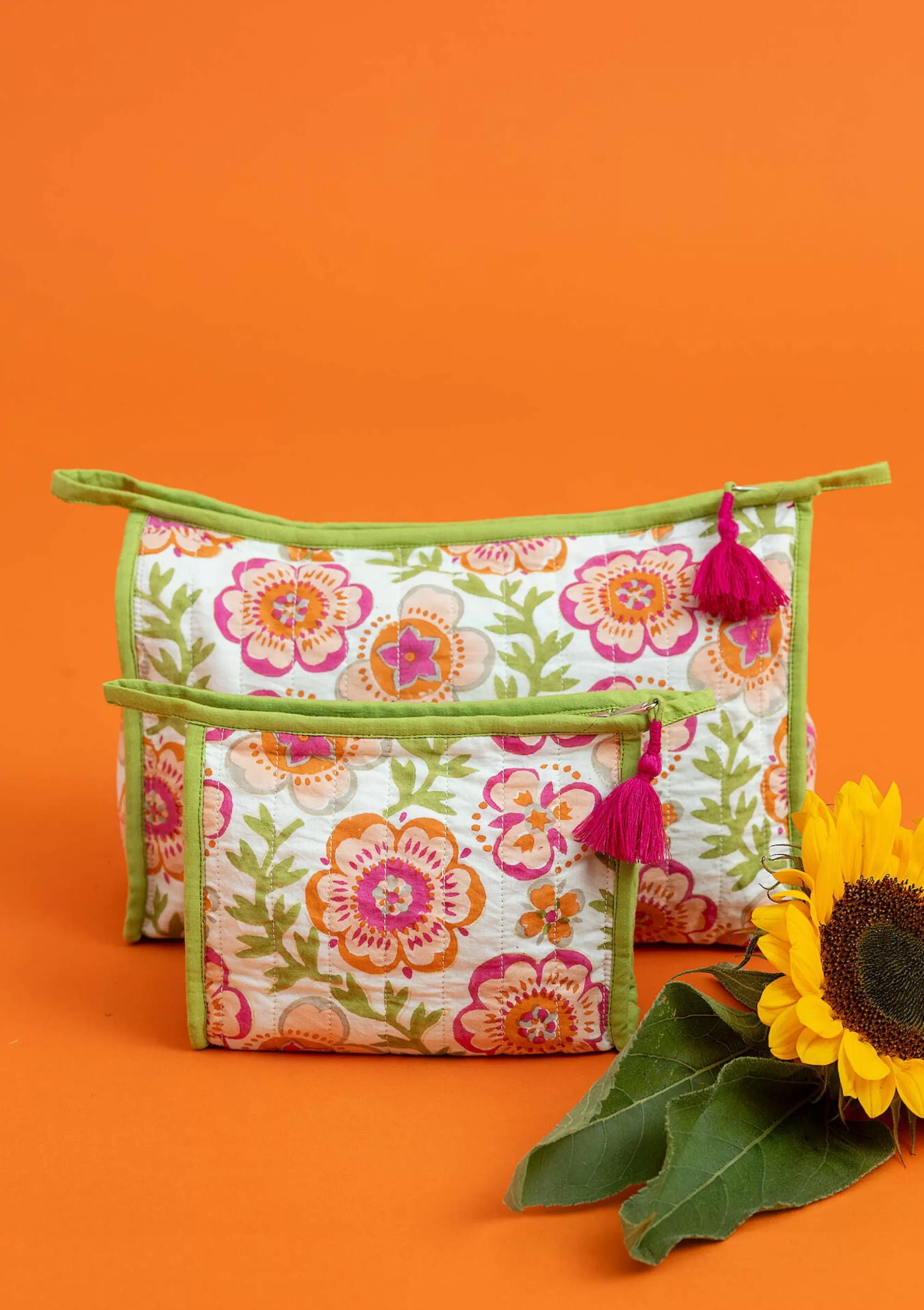 Taschen | Dekoration & Accessoires^Gudrun Sjödén Kulturtasche Petals Aus Bio-Baumwolle waldgrün