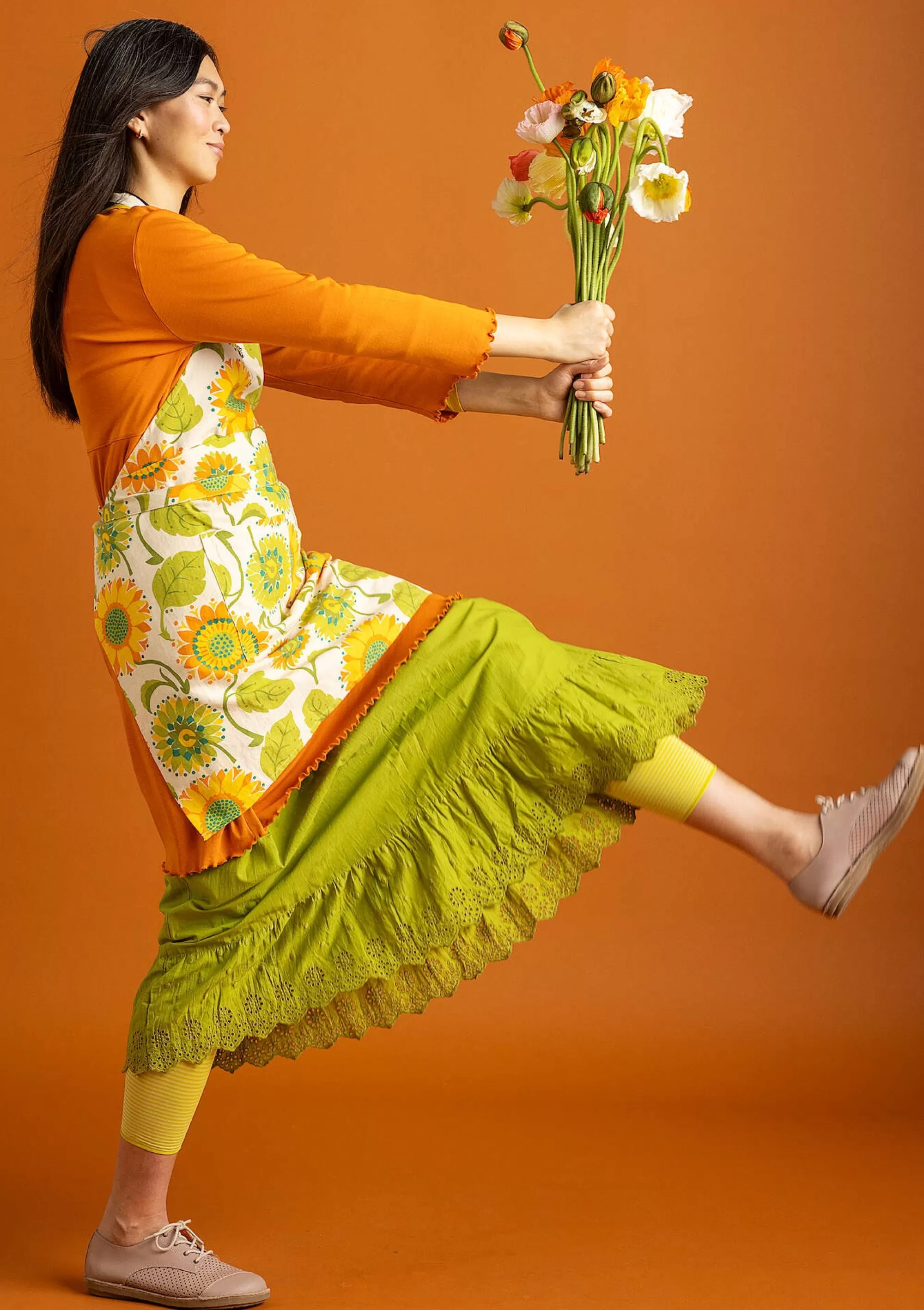 Sonnenblumen für UNHCR | Küche & Esszimmer^Gudrun Sjödén Schürze Sunflower Aus Bio-Baumwolle/Leinen hellsand